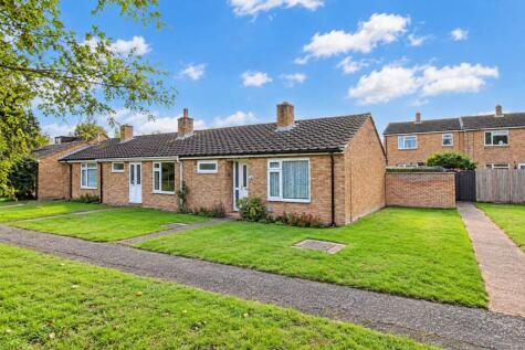 Manor Road, Akeley