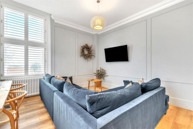 2 bed Apartment for sale Image 4