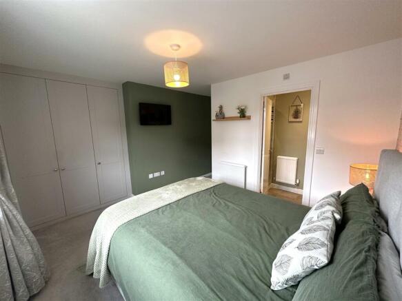 Bedroom One Into En-Suite 918