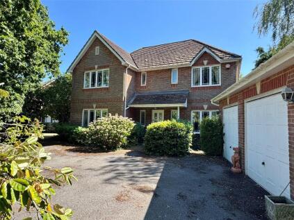 Lake Grove Road, New Milton, Hampshire, BH25