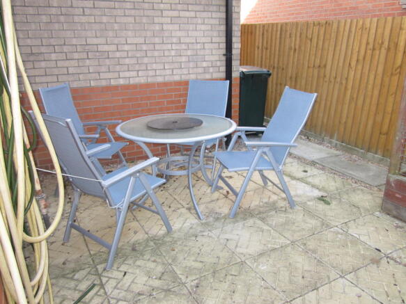 Photo 10