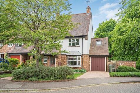 Lodge Gardens, Harpenden, AL5