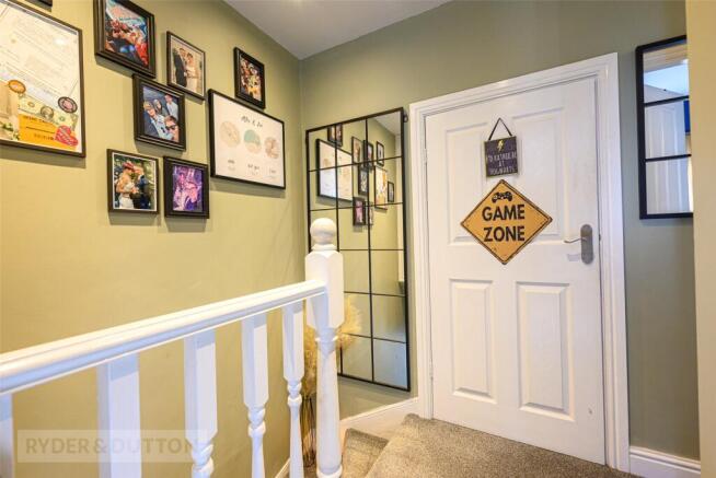 3 bed Terraced for sale Image 7