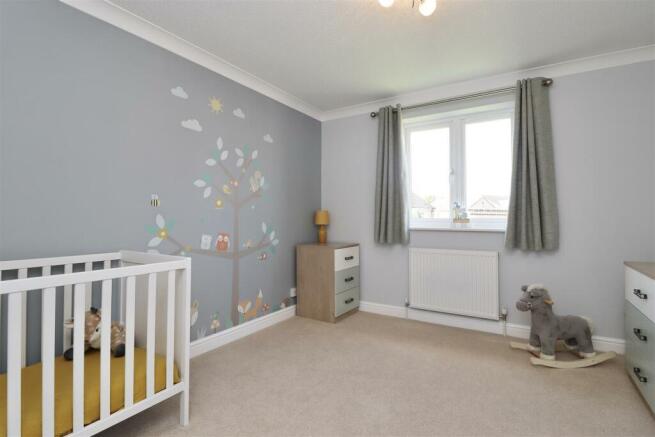 4 bed Detached for sale Image 12