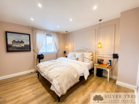 4 bed Detached for sale Image 6