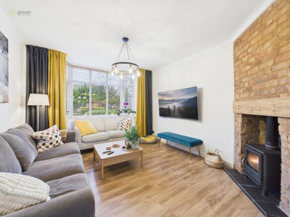 cam01698g0pr0138still009