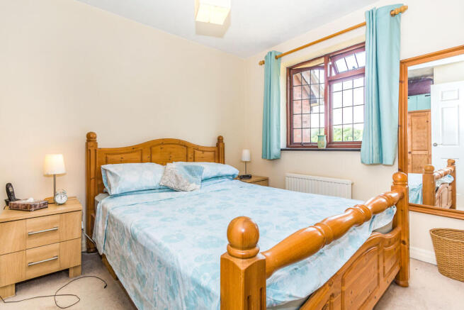 bed 1.jpg