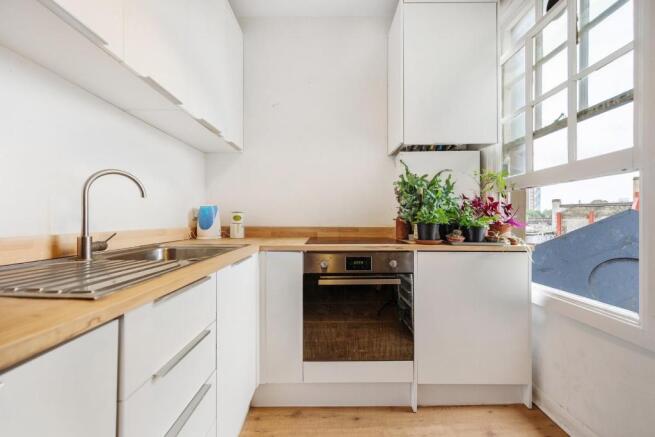 Kitchen (2).jpg