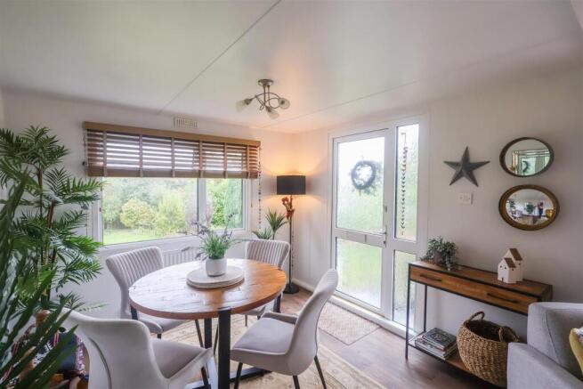 2 bed Park Home for sale Image 11