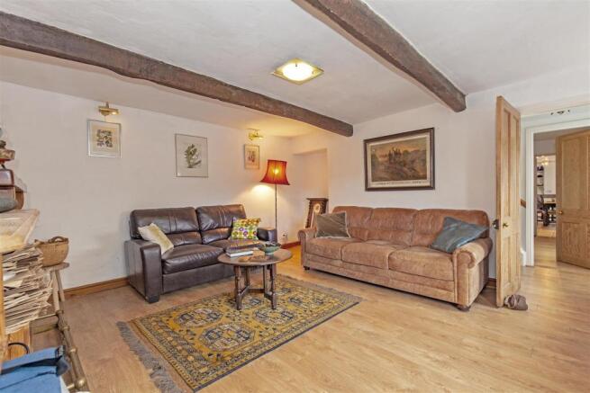 Reception Room-1.jpg