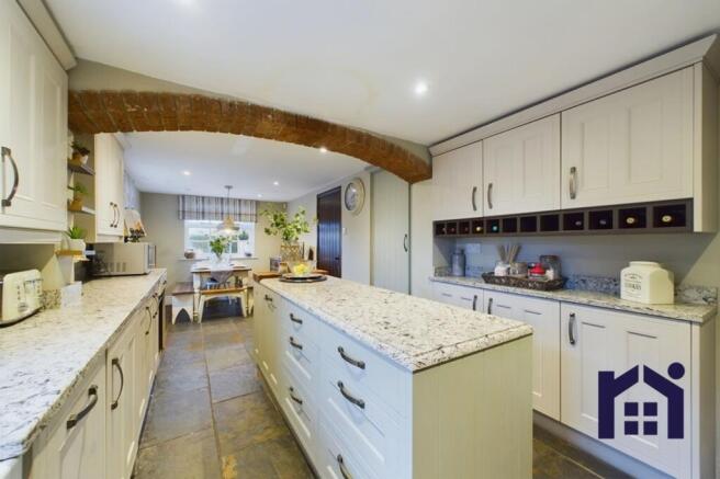 Dining kitchen