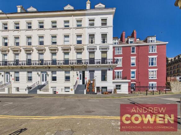 7 bed House for sale Image 4