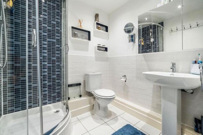 Master En-suite