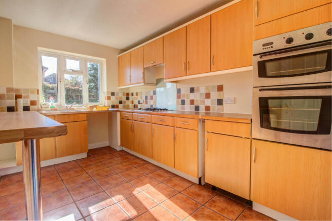 Kitchen / Breakfast Area (1)