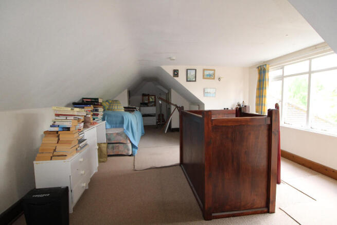 Bed 4 / attic studio