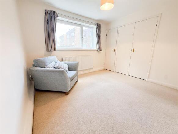 2 bed Apartment for sale Image 12