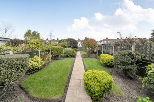 1439613-11-69ce55...