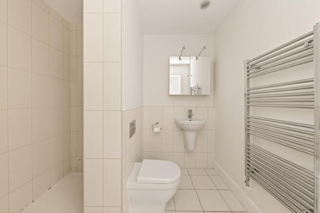 2 bed Retirement Property for sale Image 5