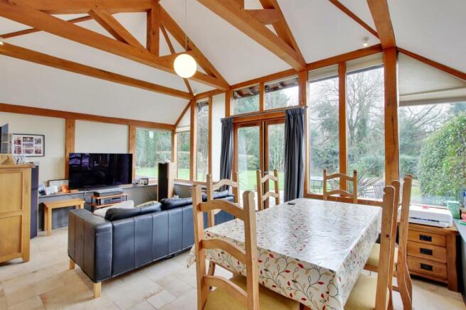 Sitting/Family Room