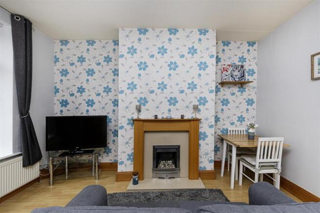 2 bed Terraced for sale Image 7