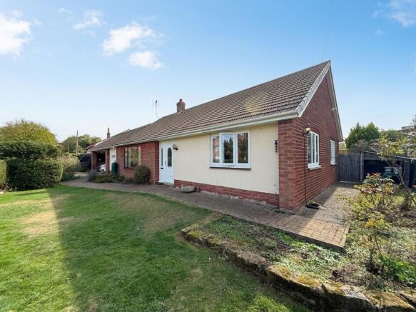 3-bed detached on Brook Street, Hemswell, DN21, £270,000
