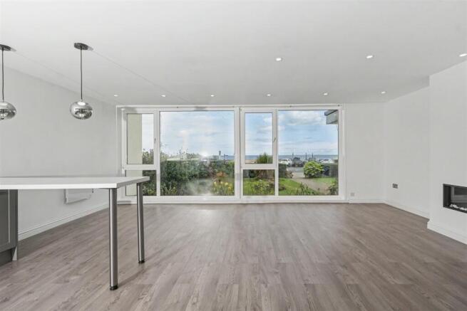 Living Room / Kitchen