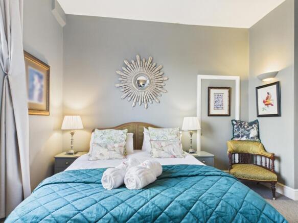 CAM01740G0-PR0492-STILL006