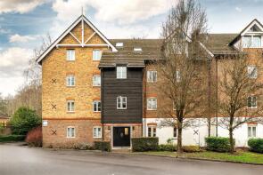 62, Wye Gardens, High Wycombe HP12 3DU
