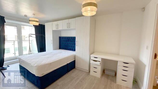 3 bed Apartment to rent Image 5