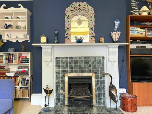 Living Room Fireplace (1)