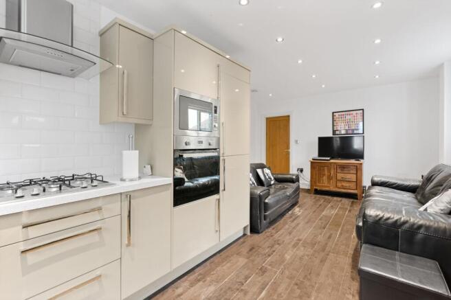 Kitchen / Living Area