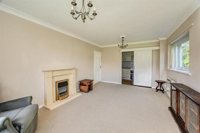 2 Regis Beeches, Regis Road, Tettenhall, Wolverhampton, WV6 8RY photo 4