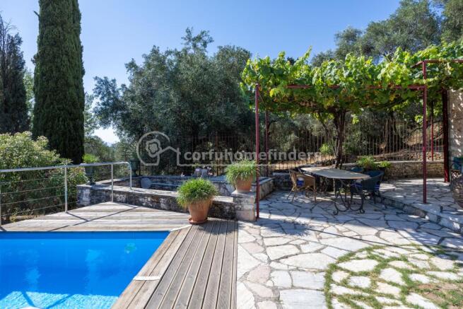 Pool to vine area