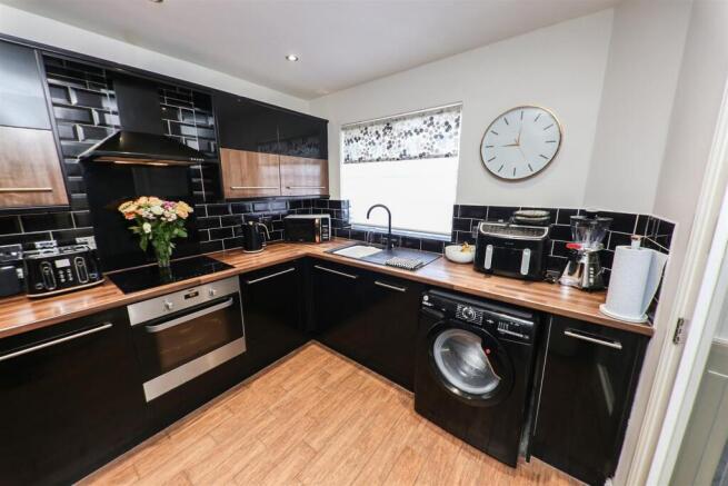 3 bed Detached for sale Image 12
