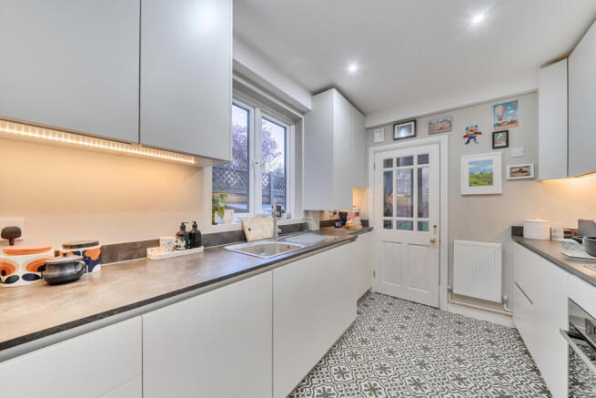 1426180-18-69b1bc...