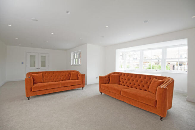 FORMAL LOUNGE