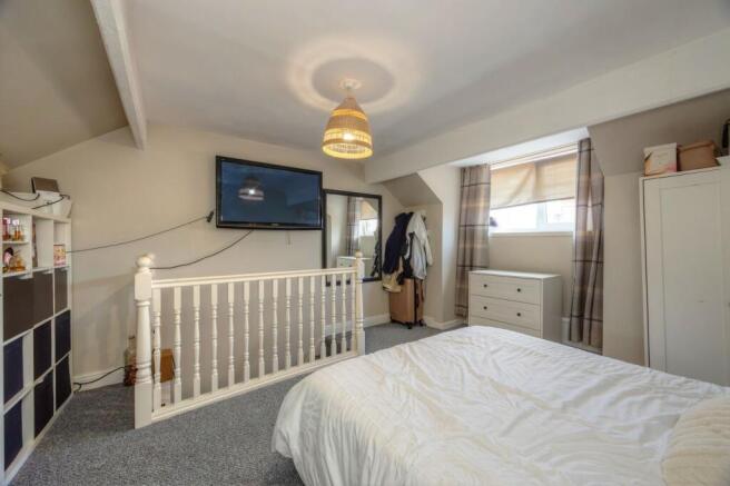 3 bed Terraced for sale Image 12
