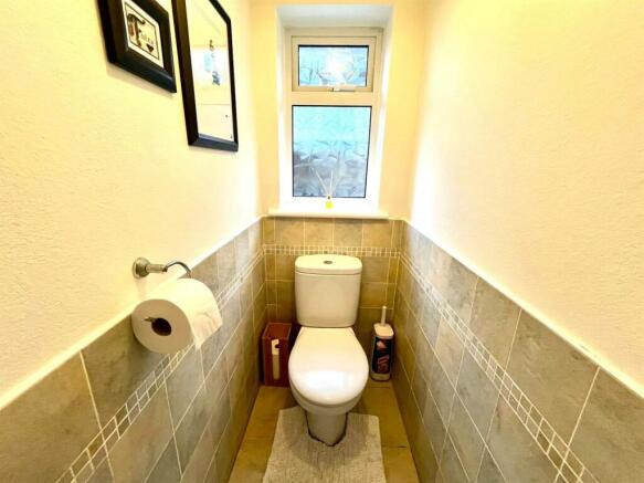 Toilet.jpg