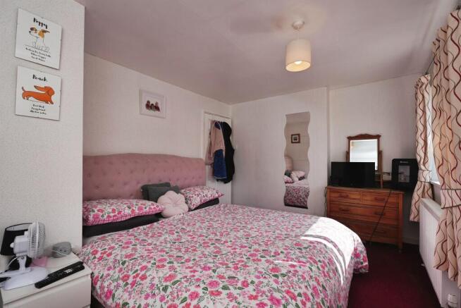 3 bed Terraced for sale Image 7