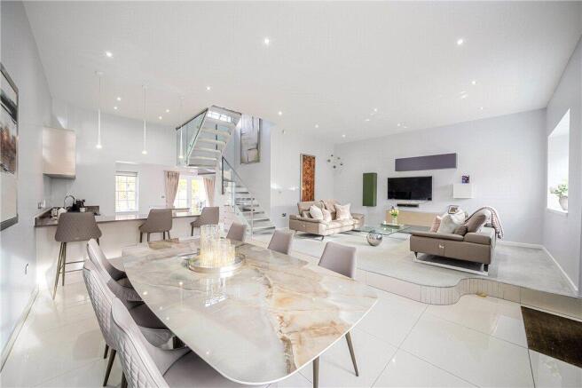 3 bed Terraced for sale Image 5