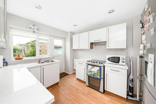 KITCHEN 1.jpg