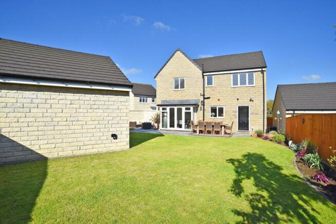 4 bed Detached for sale Image 4