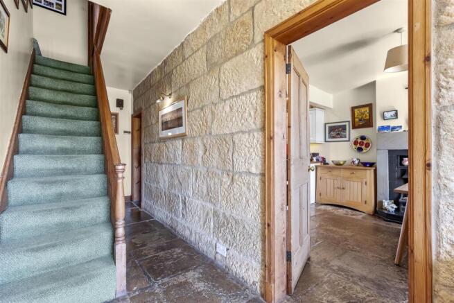 4 bed Semi-Detached for sale Image 5