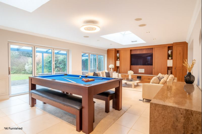 6 bed Detached for sale Image 7