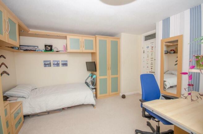 Bedroom two pic 2.jpg