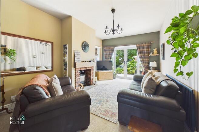 5 bed Semi-Detached for sale Image 5