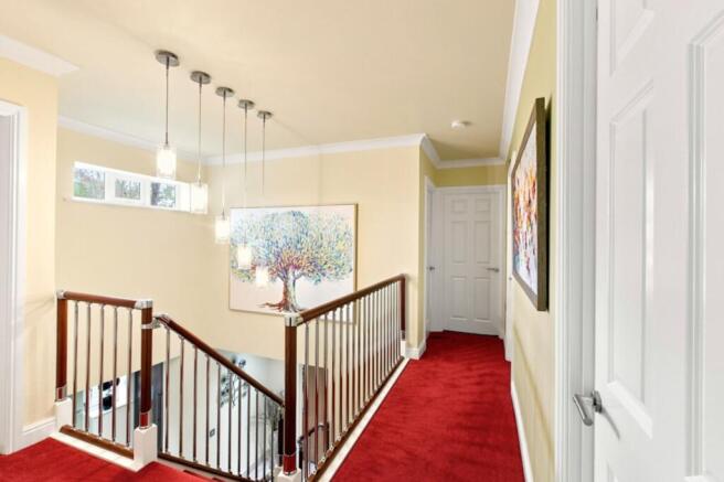 4 bed Detached for sale Image 11