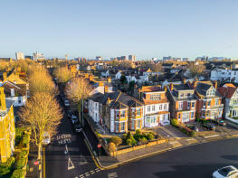 Flat 26, Westward Ho, Westcliff Parade, Westcliff-on-sea SS0 7QE