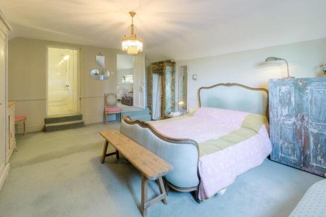 Bedroom 1.jpg
