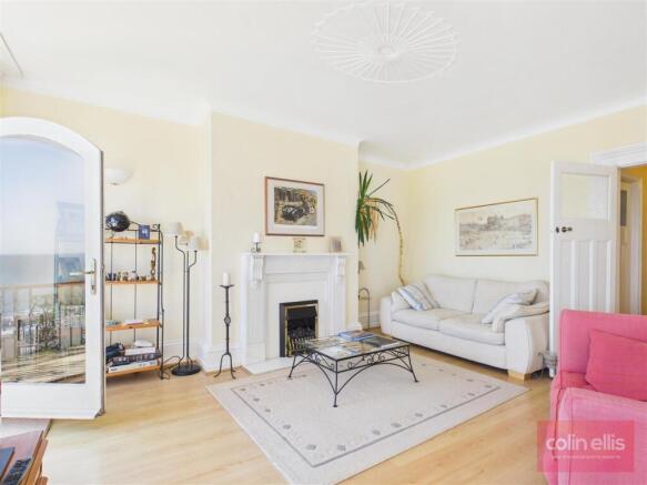 2 bed Flat for sale Image 8